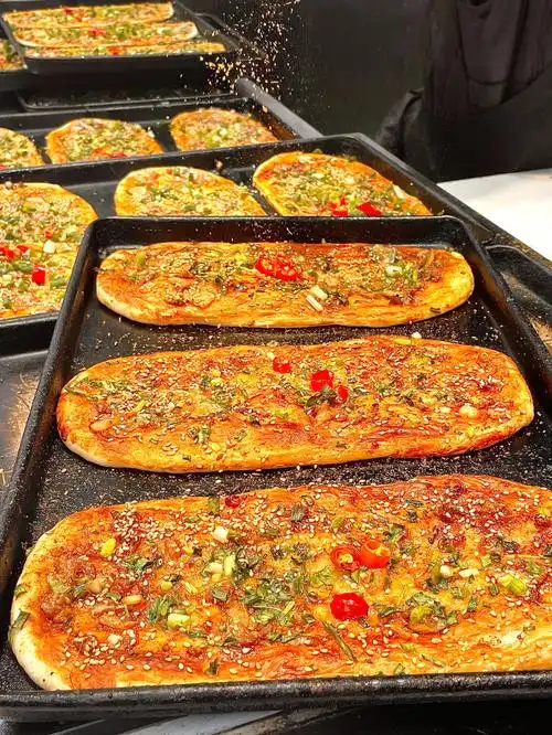 超酥脆藏在步行街巷子里的土家掉渣饼