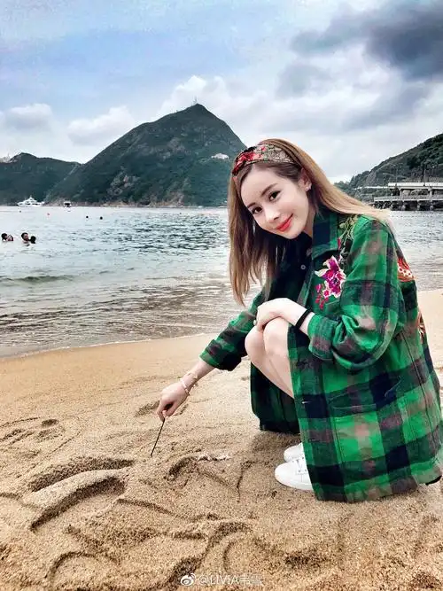 网红韦雪现在怎么这么像杨幂丫