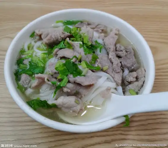 瘦肉猪杂汤粉图片