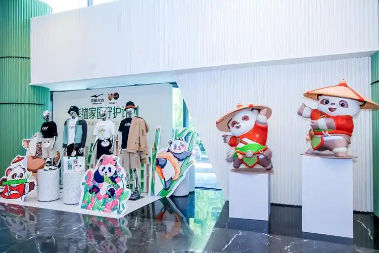 熊猫可能是自然界最"叛逆"的生存大师