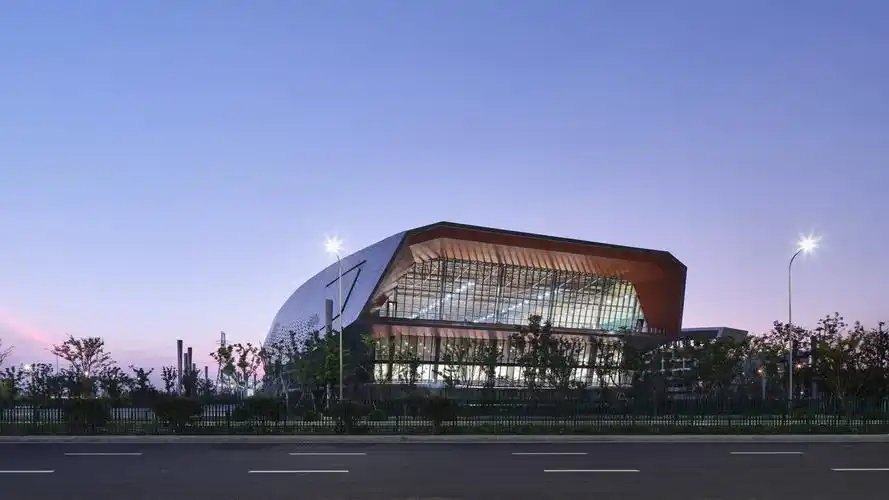 宁波奥林匹克体育中心:运动空间的色彩美学 / ccdi卝智设计