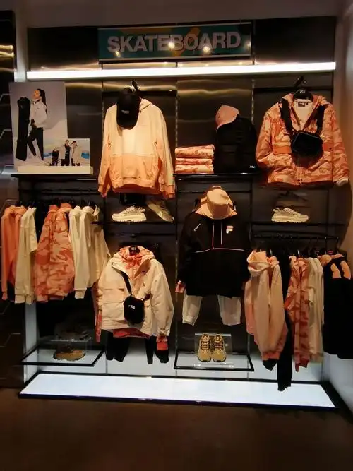 榆林万达潮牌陈列反馈