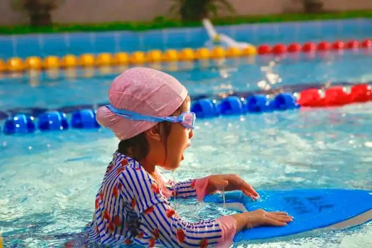 让孩子感受不一样的游泳训练我在康康等你