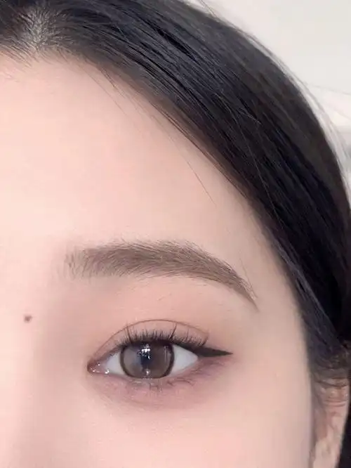 软乎乎的无辜下垂狗狗眼