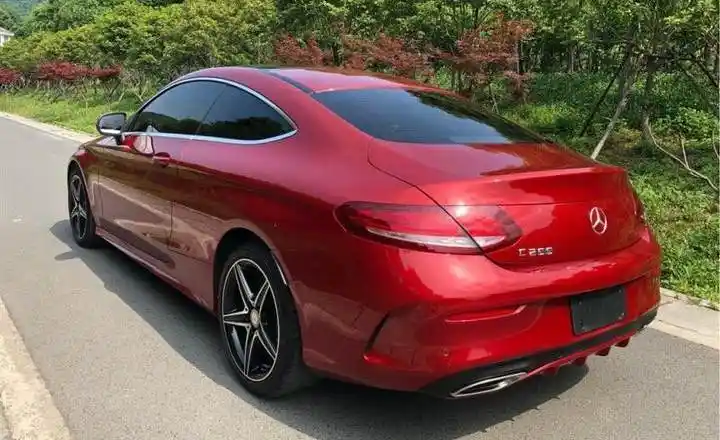 奔驰c级 c200 2.0t 红色 手自一体