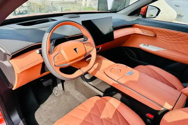 suv中控有双屏的车(悬浮式中控屏suv有哪些)_515汽车销量网