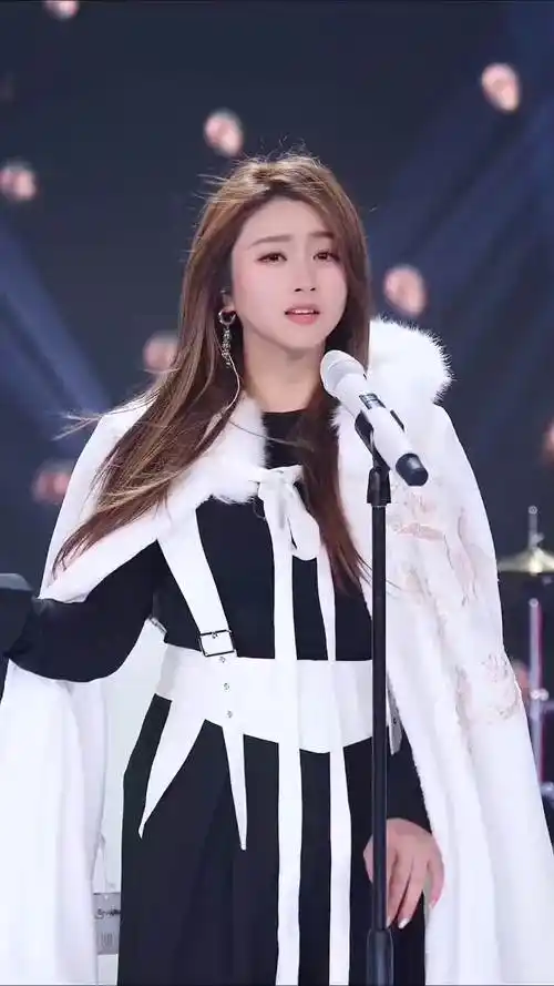 菲儿晚805直播就问你美不美抖音热歌热门音乐女儿情