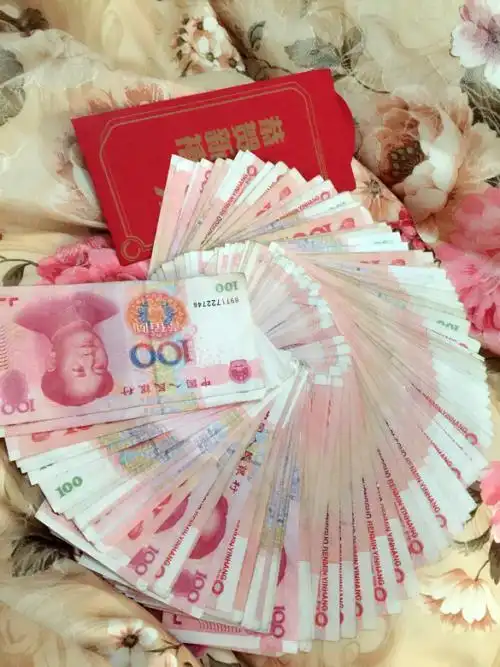 老板悄悄给新员工发"大红包",新员工领完后,隔天被公司辞退了