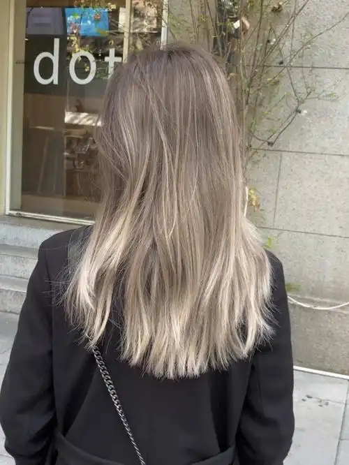 冬季时尚又百搭的发色烟熏茶棕色百搭混血色个性高级