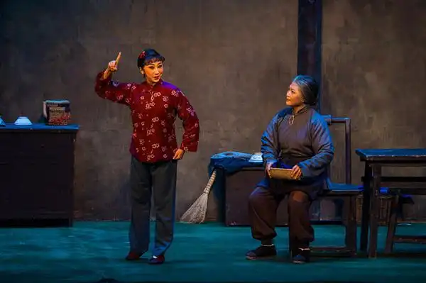 国家京剧院经典剧目《红灯记》