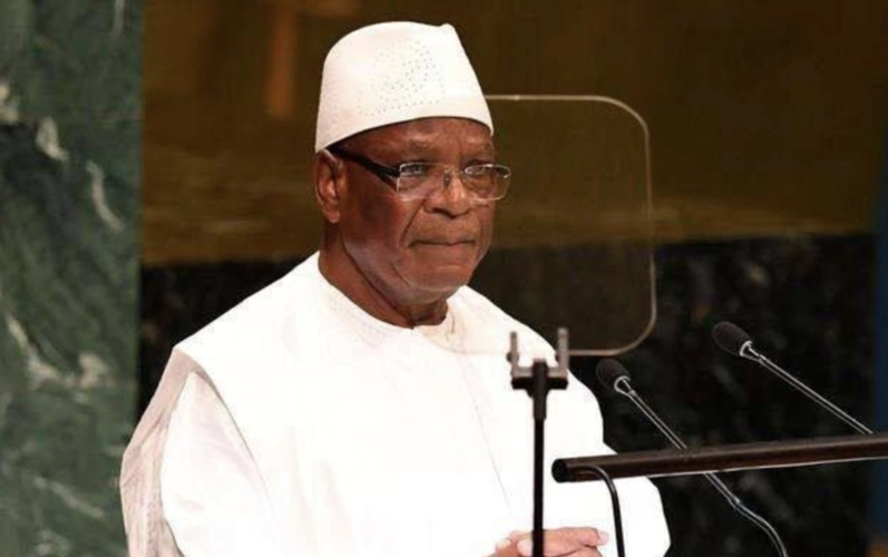 马里总统宣布立即辞职此前在反政府抗议中他曾被反叛士兵逮捕