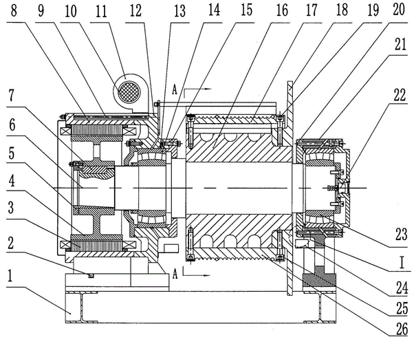 永磁同步曳引机,解决了现有曳引机装配和拆卸不方便,集油机构结构复杂