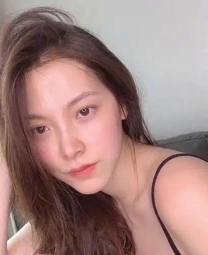 公主本人!泰国女星平采娜日常私服合集 温柔漂亮的小水