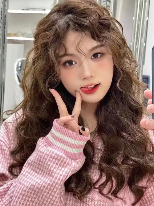 姐妹们快来夸我吧法式烫