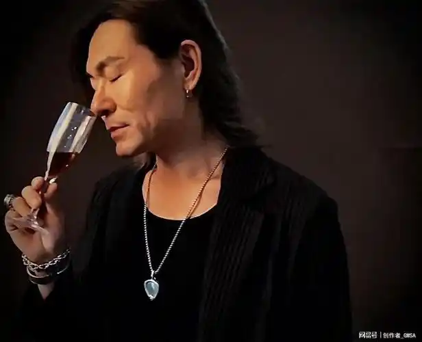 实力歌手李楠全网首发原创热单独自飞翔