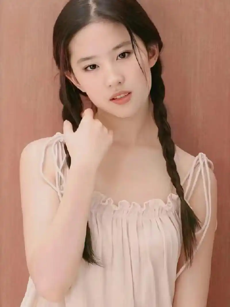 刘亦菲火辣写真,美呆了!不愧是"小龙女"!又纯又欲! 676767