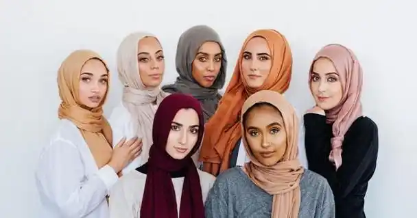 印尼人的服装消费观:为了低调且朴素的时尚透支消费