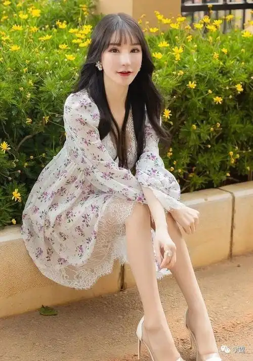 宇霆人像摄影芊芊女神蕾丝花裙写真集