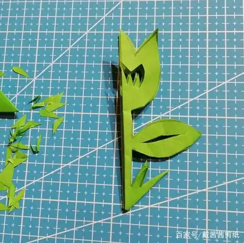 一天一个剪纸《小草花》