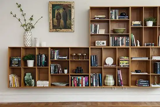 开放式组合书架简单而齐整,美观而大方,无论是藏书还是摆件装饰都有