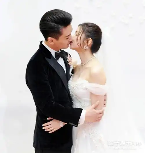 陈晓&陈妍希 | 小龙女终究穿戴仙气实足的婚纱嫁给过儿了!