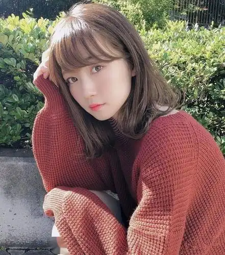 宝藏女孩的"温柔齐肩发"_发型