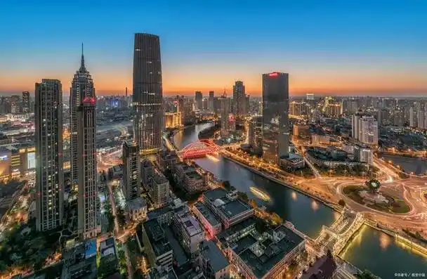 天津是一个经济发达的城市,它的经济总量,外贸,制造业等方面都处于