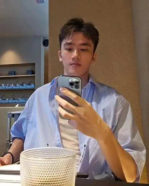 这才是"阳光男孩"该剪的发型,特别是第3款,简单清爽显帅气