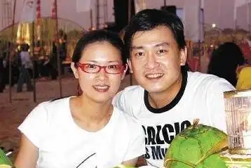 王识贤的老婆是谁 老婆黄立芸帮其圆梦"她是我的舵手"