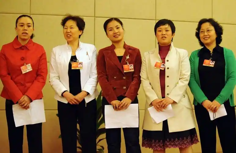 女代表委员风采录
