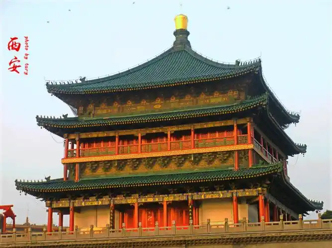 每个历史名城都有自己的地标性建筑西安人文古迹那么多但标志性建筑非