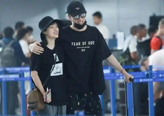 刘翔和2任老婆都未生下一代,网友:40岁该考虑了