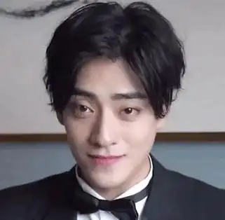 郑云龙:音乐王子的减肥困境郑云龙原本凭借歌唱类综艺节目《声入人心