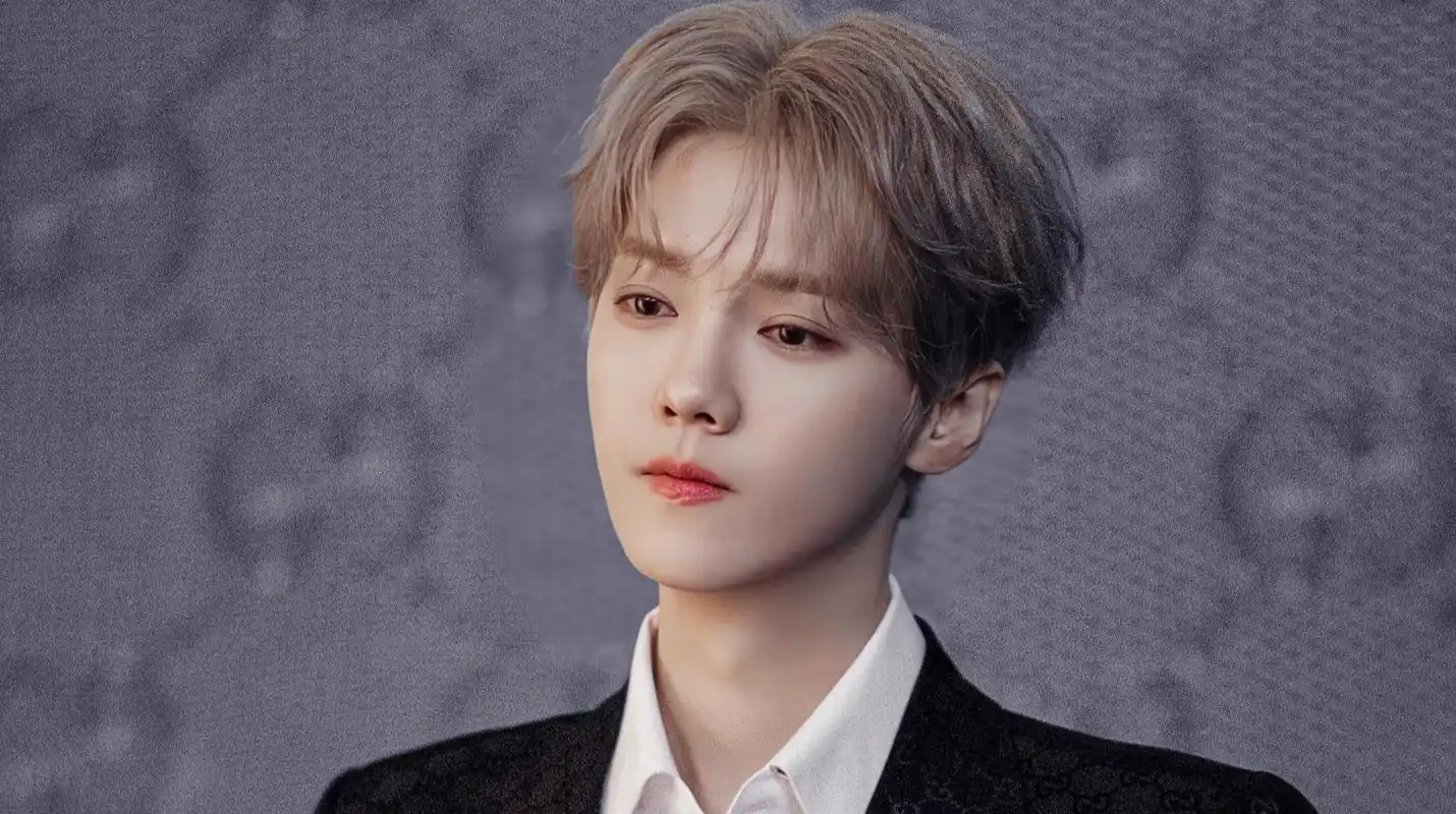 鹿晗金发黑西装好帅