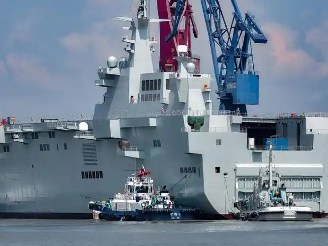 深度分析:075,076两栖攻击舰的发展思路有何不同?_腾讯新闻