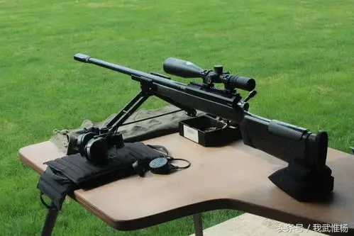 枪管的材料是高质量不锈钢svlk-14s狙击步枪使用凯夫拉-碳复合材料或