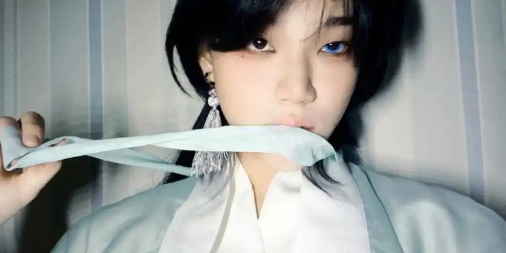 据说那只蓝色异瞳能看到不寻常的东西哦