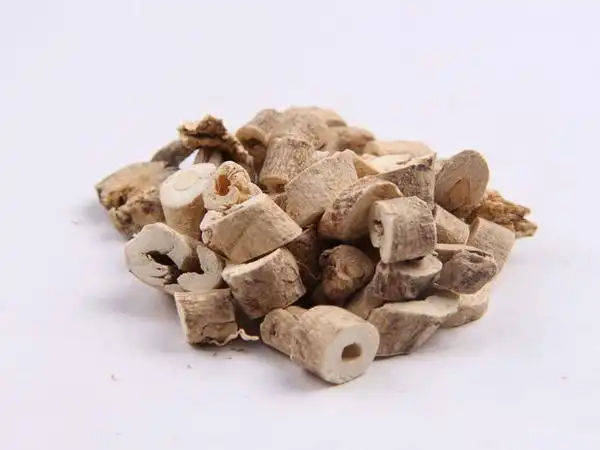 中医 中药大全 清热药 白鲜皮中药白鲜皮是一种芸香科类的草本植物白