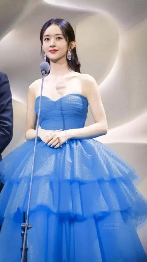 赵丽颖蓝裙小姐姐谁能不爱