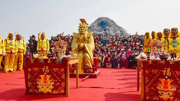 祭拜龙王祈福丰收   李视浩摄