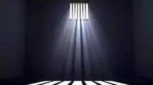 关小黑屋,签证被取消,直接遣返只因为美图秀秀?