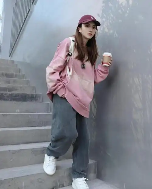 卫衣搭配什么裤子好看