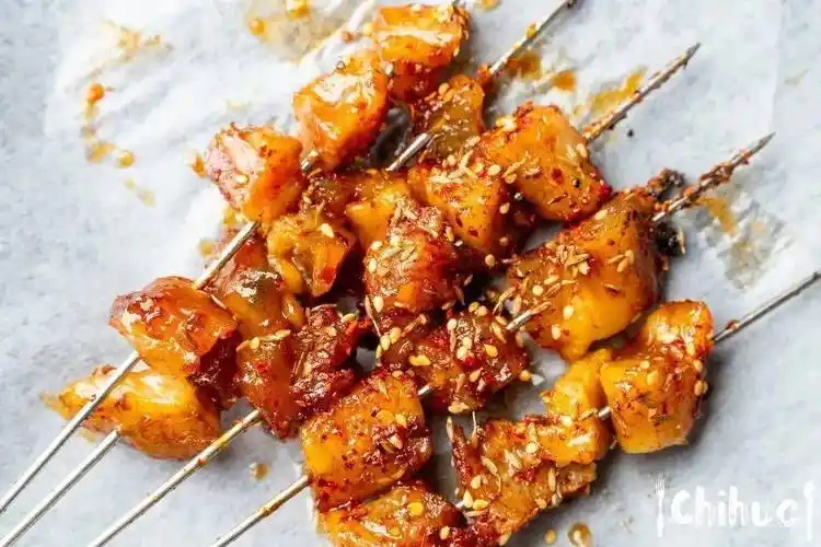 烤熟筋02如果你是牛筋爱好者,软软糯糯还够味的牛肉筋是必吃项!