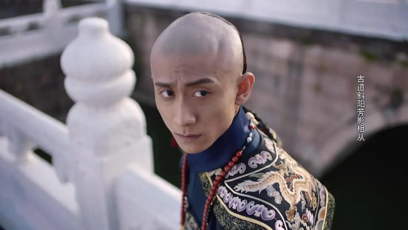 张一山版《鹿鼎记》大结局,七位老婆不见踪影,只有猴子和鹦鹉