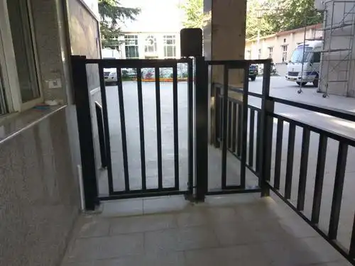 邢台广告门小区人行自动门别墅开门机门禁工地三辊闸