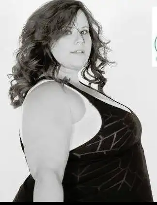 胖又怎样!美158公斤女热舞影片爆红