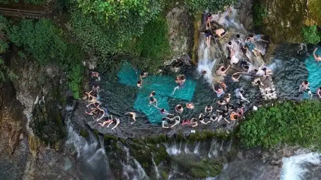 无底湖川西之旅##四川凉山螺髻山九十九里温泉