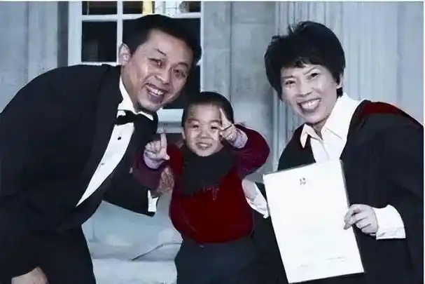 邓亚萍老公罕见现身!现任北京燃气高管,两人曾被"第三者"分手