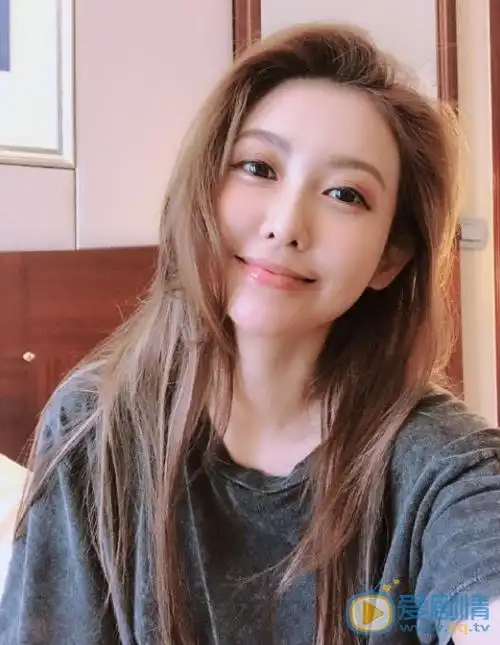 简恺乐个人资料简介_简恺乐图片写真_生活照_家庭背景-明星库