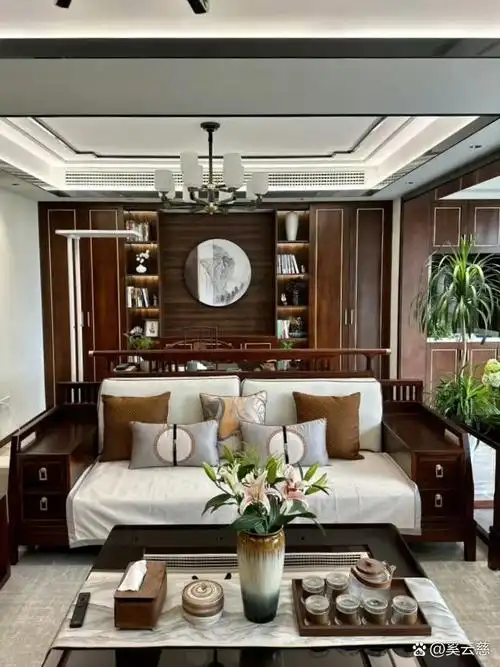 同样是新中式装修,家具的选择可以决定整体风格 小户型最好避开这种